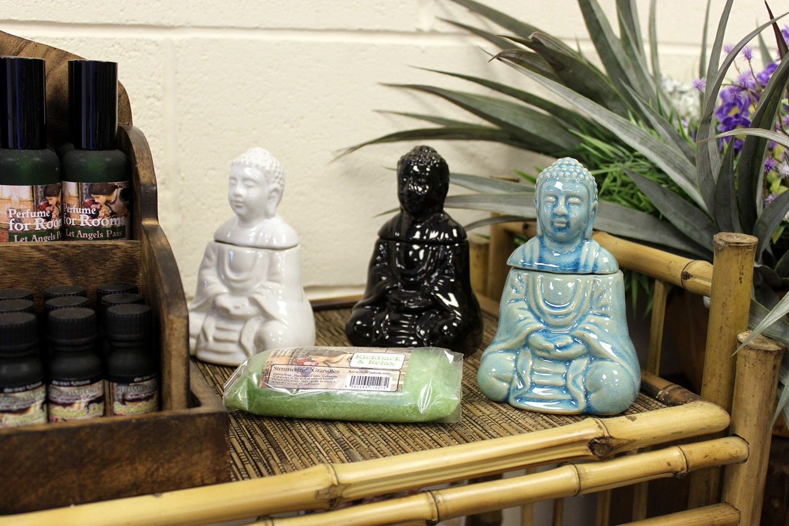 Ancient Wisdom Oliebrænder – Siddende Buddha Hvid
