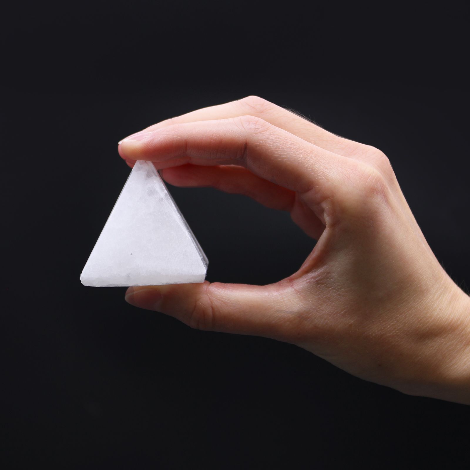 Selenitpyramide – 5 cm