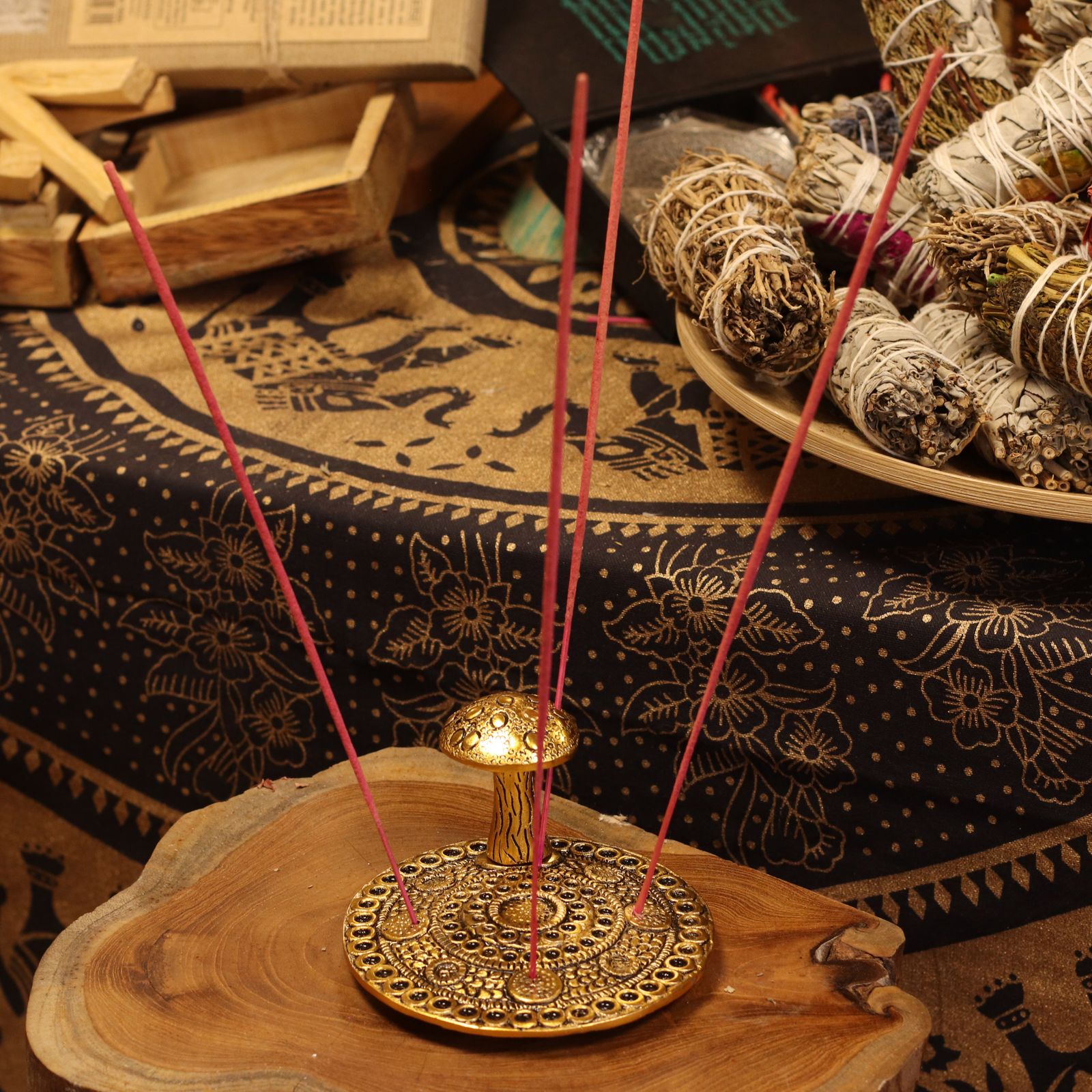 Mushroom Plate røgelsesholder – Brass Effect