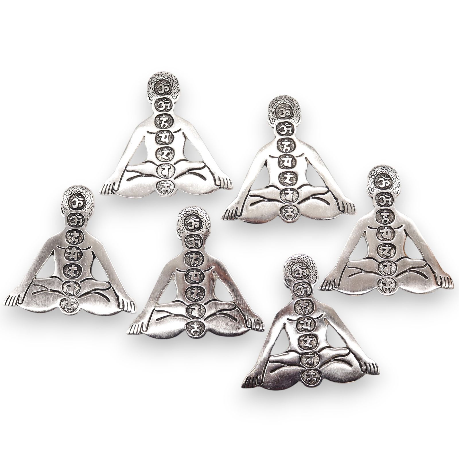 Poleret aluminium røgelsesholder – Syv Chakra Yoga (12×12 cm)