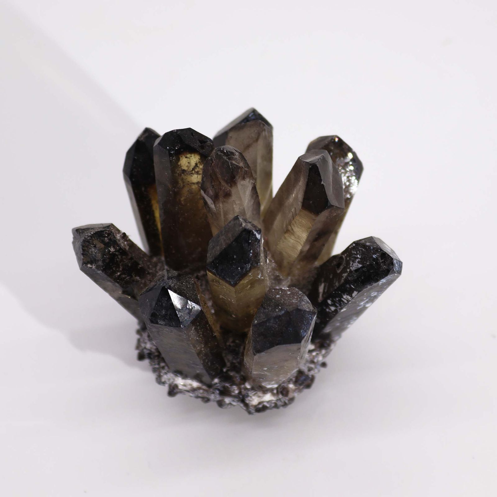 Crafted kvarts-cluster – Smoky Ghost (ca. 250–300 g)